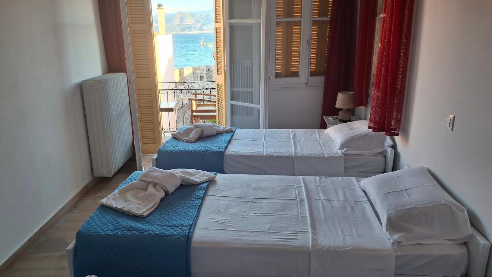 Nafpaktos Apartment And Studios In Port Esterno foto